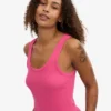 Camiseta de tirantes de punto elástico orgánica para mujer - Rosa chicle