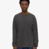 Camiseta orgánica de manga larga oversize - Negro descolorido