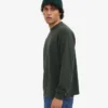 Camiseta orgánica de manga larga oversize - Verde bosque nocturno