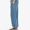 Pantalones de chándal orgánicos de corte holgado - Índigo descolorido